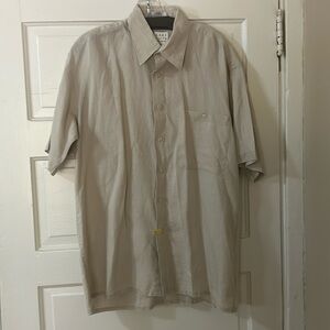 Men’s linen button down